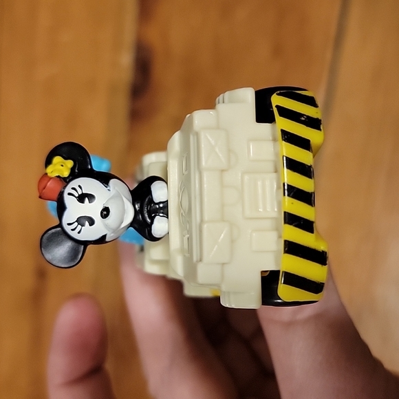 Dinosaur McDonald's Toy - Picture 6 of 8